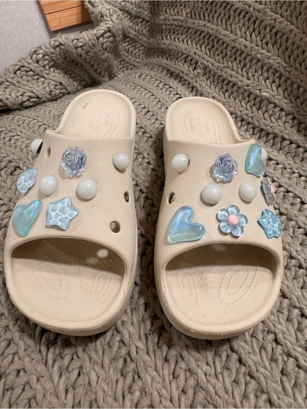 CROCS Classic Platform Slide with Charms